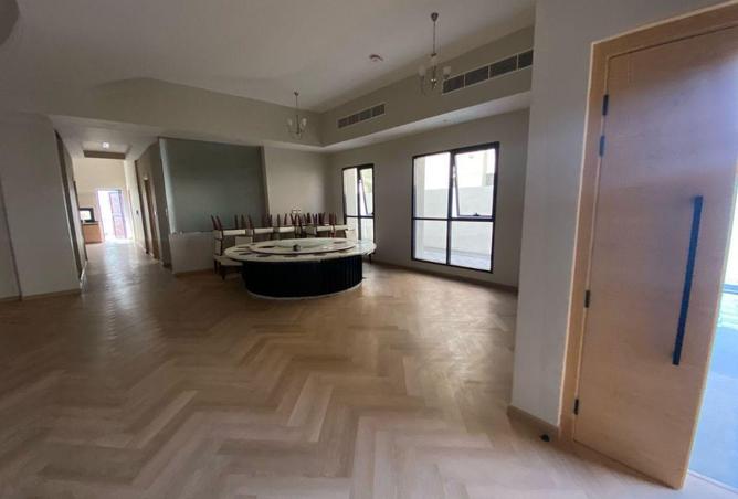 77802308 - Property Image 3