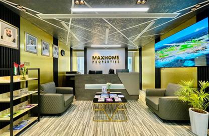 Office Space - Studio - 4 Bathrooms for rent in Hamdan Street - Abu Dhabi