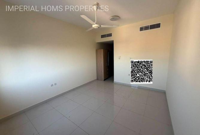 98710401 - Property Image 2