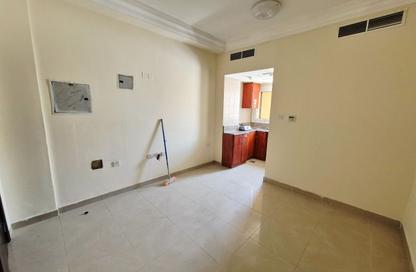 Apartment - Studio - 1 Bathroom for rent in Fire Station Road - Muwaileh - Sharjah Apartment - Studio - 1 Bathroom for rent in Fire Station Road - Muwaileh - Sharjah