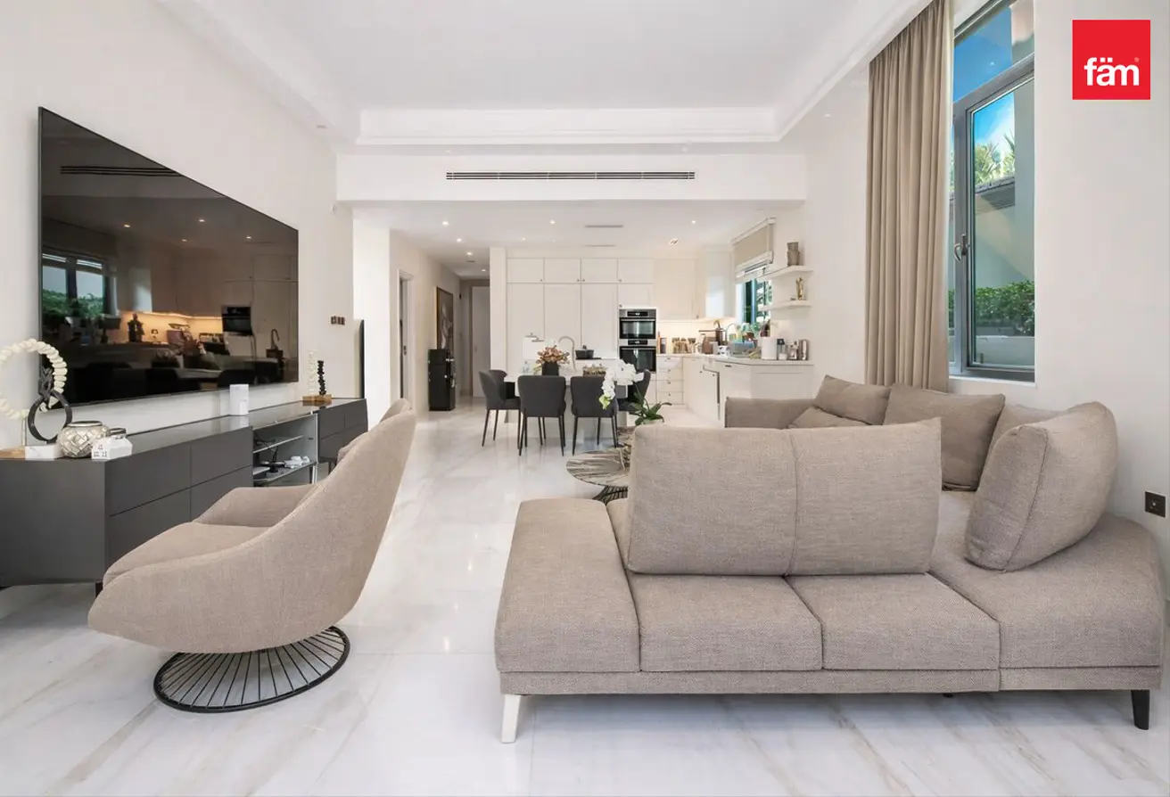 165036002 - Property Main Image
