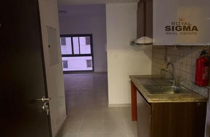 Apartment - Studio - 1 Bathroom for rent in Mankhool - Bur Dubai - Dubai