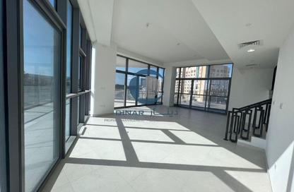 Duplex - 4 Bedrooms - 5 Bathrooms for rent in Rawdhat Abu Dhabi - Abu Dhabi