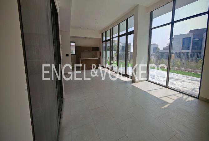 54929068 - صورة العقار 3