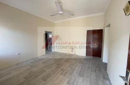 Villa - 3 - 2 for rent in Downtown Fujairah - Fujairah