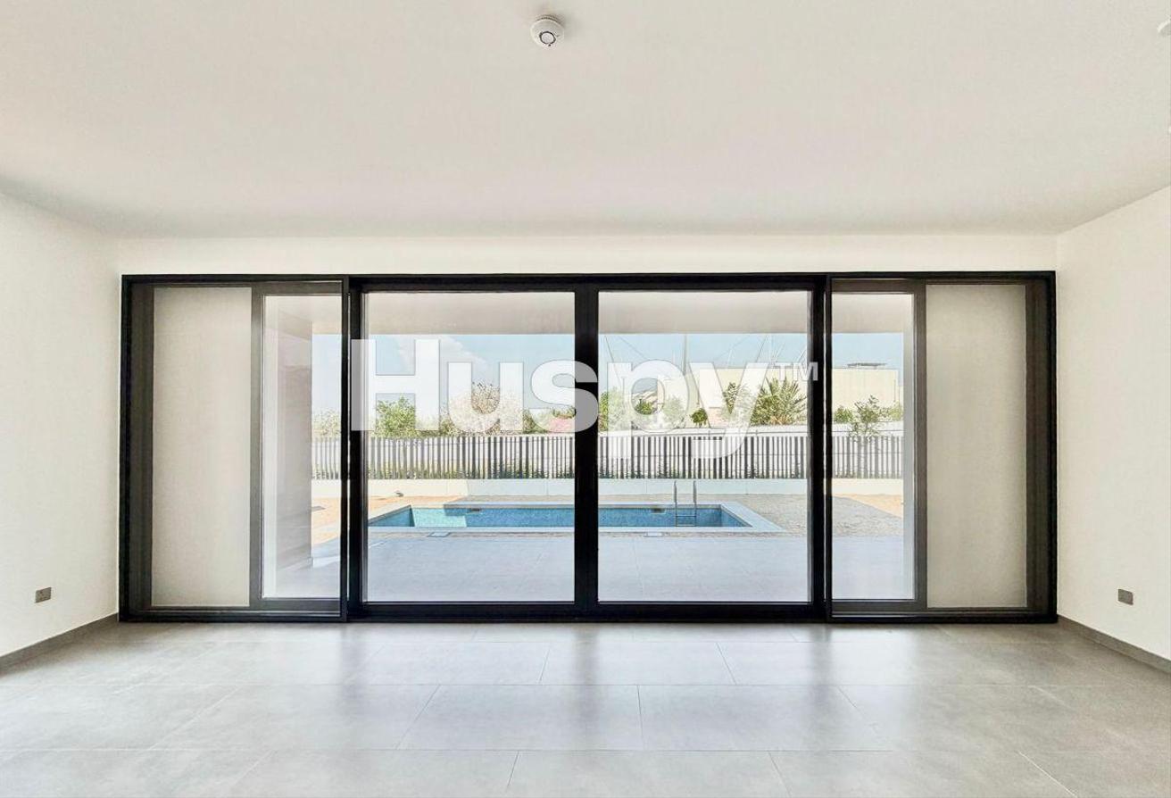Vastu | Overlooking Clubhouse | Private Pool photo 4