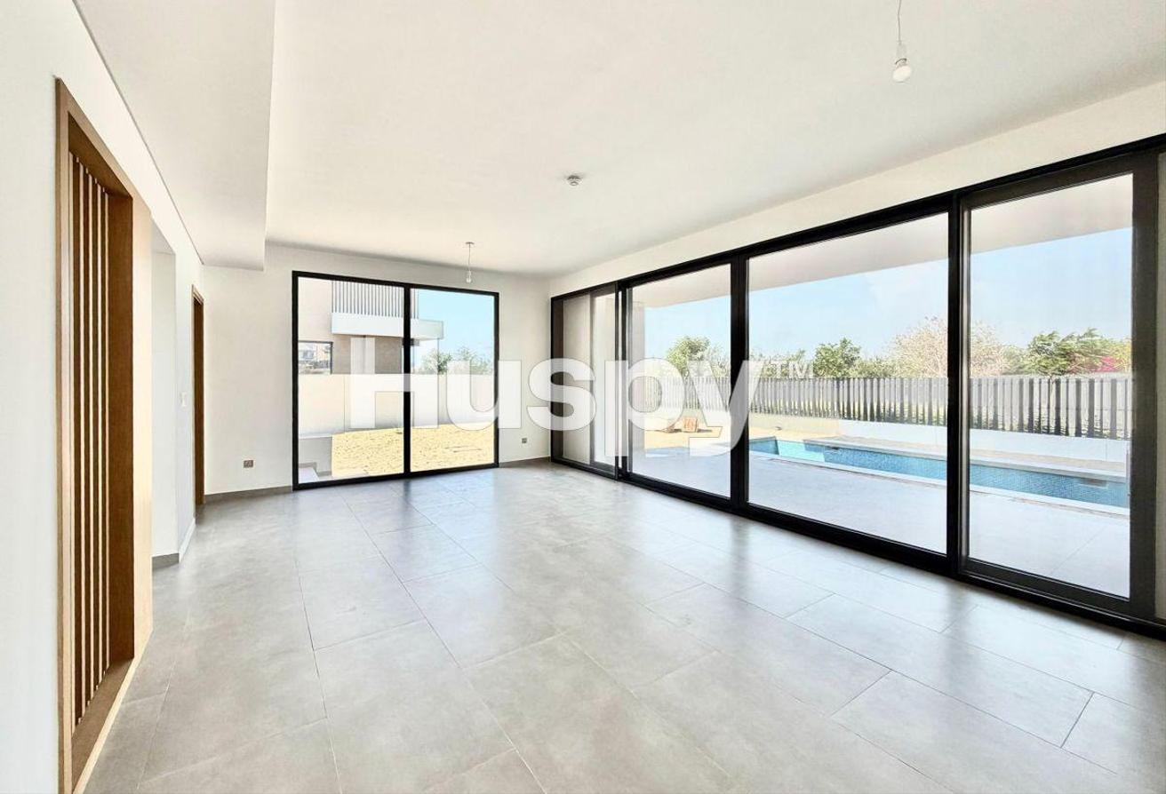 Vastu | Overlooking Clubhouse | Private Pool photo 3