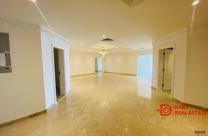 شقة - 4 غرف نوم - 6 حمامات للايجار في كورنيش الخالدية - الخالدية - أبوظبي