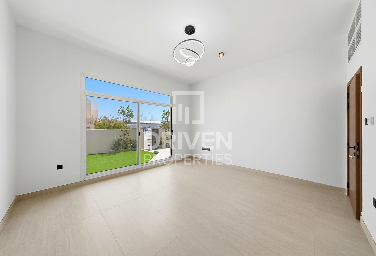 Fully Upgraded Luxury Villa | Near Union Coop photo 8