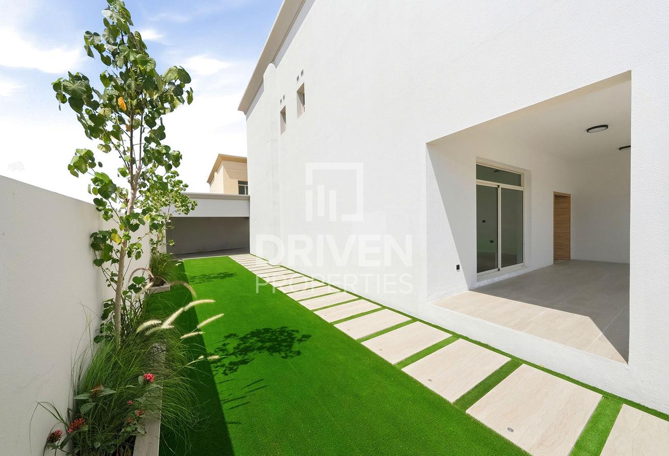 Fully Upgraded Luxury Villa | Near Union Coop photo 4