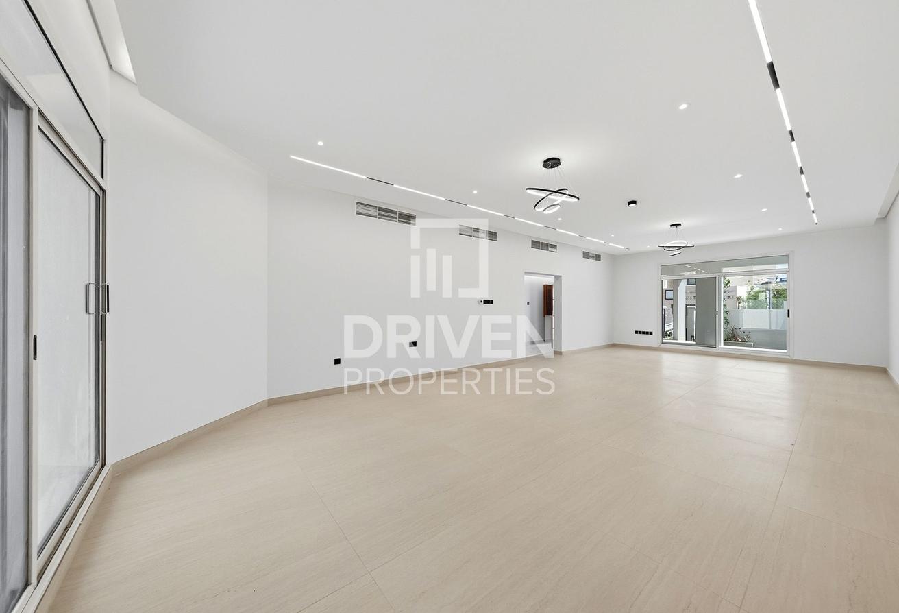 Fully Upgraded Luxury Villa | Near Union Coop photo 5