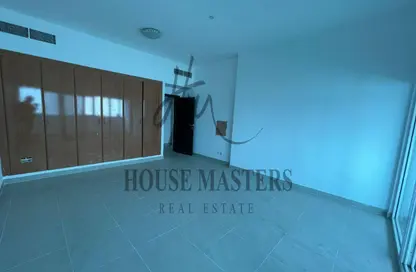 شقة - 2 غرف نوم - 3 حمامات للايجار في التعاون - الشارقة