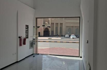 عمارة بالكامل - استوديو - 5 حمامات للبيع في ليوارا 1 - عجمان