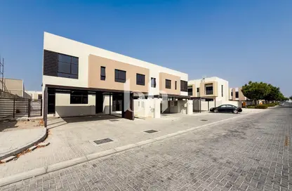 Townhouse - 4 Bedrooms - 5 Bathrooms for sale in Nasma Residence - Al Tai - Sharjah