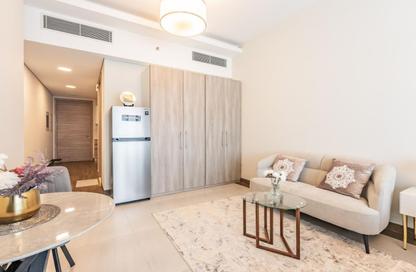 Apartment - Studio - 1 Bathroom for rent in SOL Bay - Business Bay - Dubai