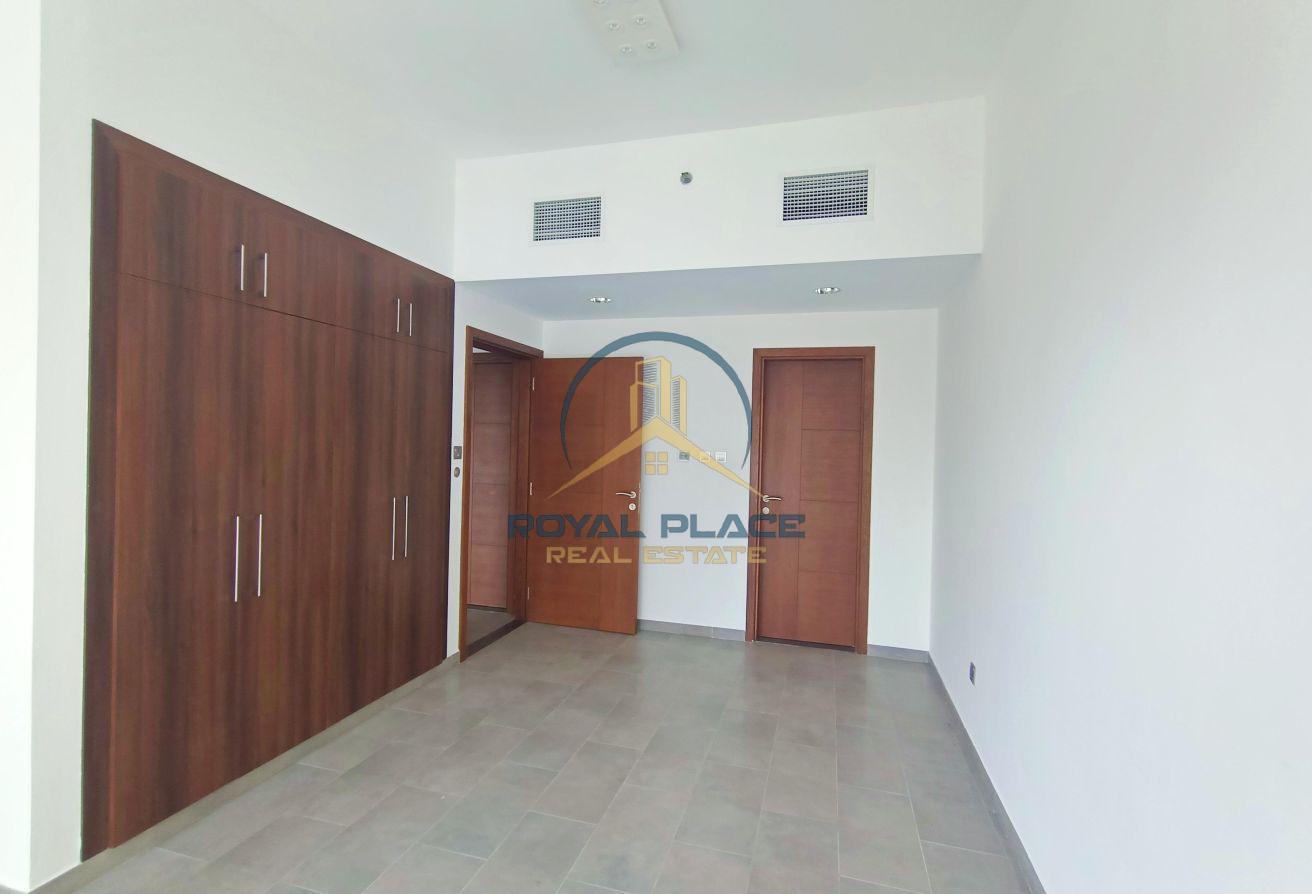 2BR Apartment | Wide Water & City Views | Vacant photo 9