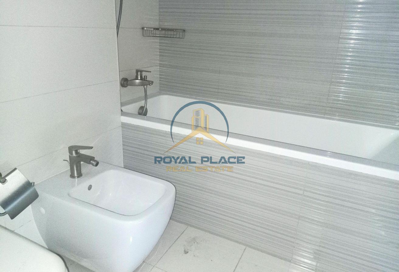 2BR Apartment | Wide Water & City Views | Vacant photo 17