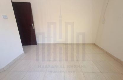 شقة - 2 - 3 للايجار في مجمع مويلح - تجارية مويلح - الشارقة