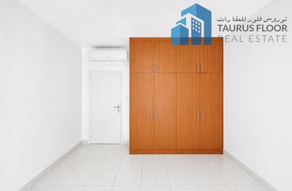Apartment - 2 - 1 for rent in Karama 1 Building - Al Karama - Dubai