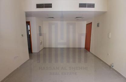 Apartment - 2 - 2 for rent in Fire Station Road - Muwaileh - Sharjah