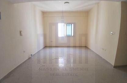 Apartment - 2 - 2 for rent in Fire Station Road - Muwaileh - Sharjah
