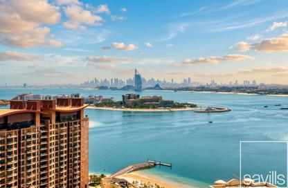 Apartment - 1 Bedroom - 2 Bathrooms for sale in The Palm Tower - Palm Jumeirah - Dubai