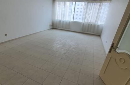 Apartment - 2 - 2 for rent in New Al Taawun Road - Al Taawun - Sharjah