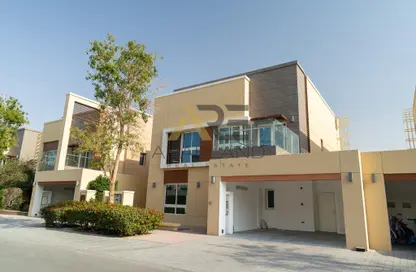 فيلا - 4 غرف نوم - 5 حمامات للايجار في لانتانا فيلا 2 - لانتانا فيلا - حديقة دبي العلميه - دبي