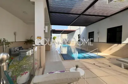 Villa - 5 Bedrooms - 6 Bathrooms for rent in Jumeirah 1 Villas - Jumeirah 1 - Jumeirah - Dubai