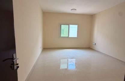 Apartment - 2 Bedrooms - 2 Bathrooms for rent in Al Qulaya'ah - Al Sharq - Sharjah