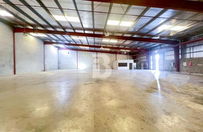 Warehouse - Studio for rent in Phase 2 - Dubai Investment Park (DIP) - Dubai