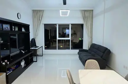 Apartment - 1 Bedroom - 2 Bathrooms for rent in Topaz Residence 2 - Topaz Residence - Dubai Silicon Oasis - Dubai