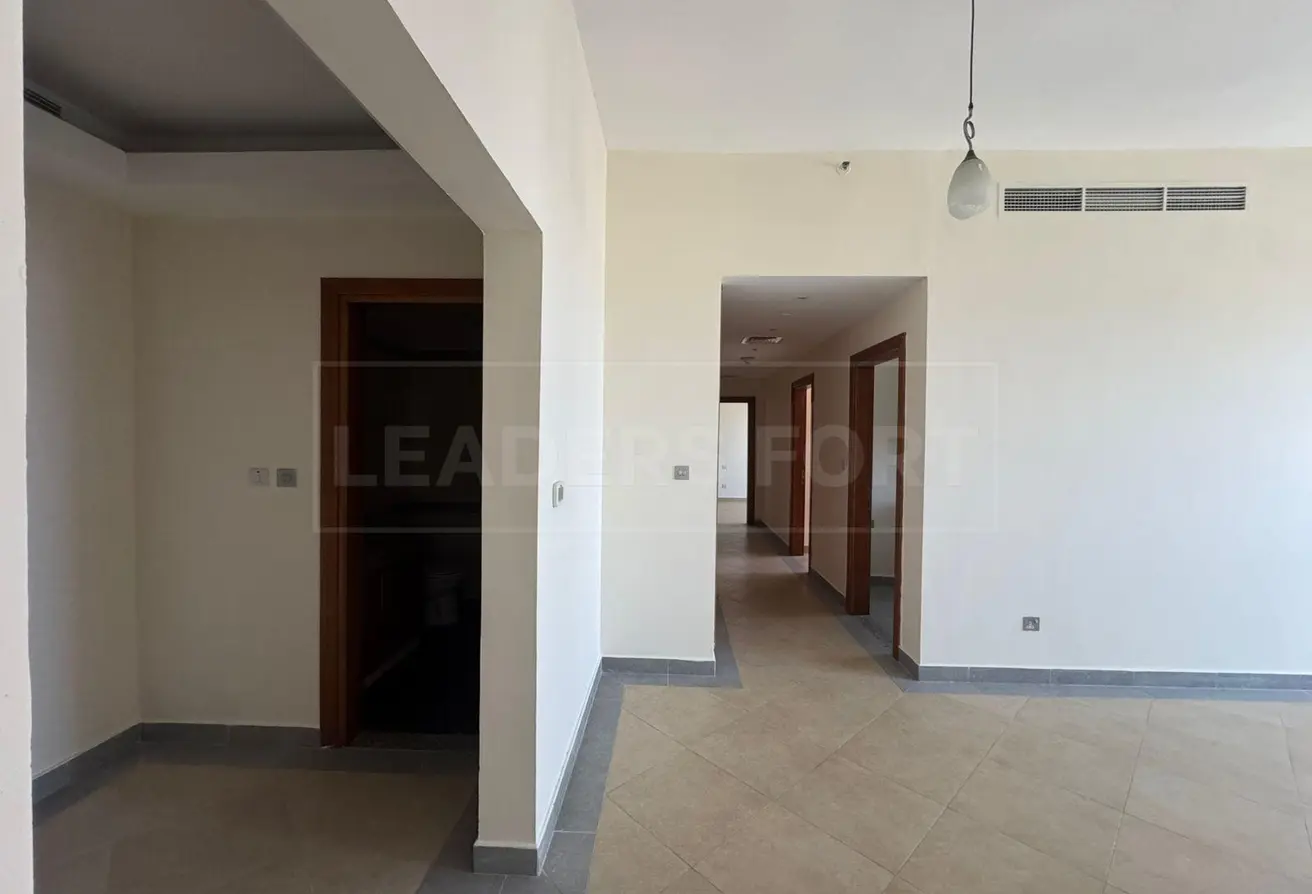 121106388 - Property Main Image