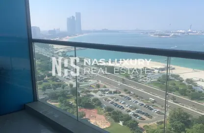 Apartment - 3 Bedrooms - 4 Bathrooms for rent in Wave tower - Corniche Road - Abu Dhabi