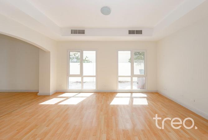 77385820 - Property Image 3