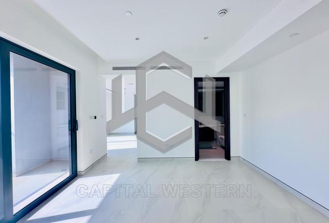 Spacious 1BR | Prime Location | Ready to Move photo 3