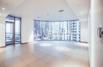 Apartment - 3 Bedrooms - 5 Bathrooms for rent in Ariyana Tower - Dubai Marina - Dubai