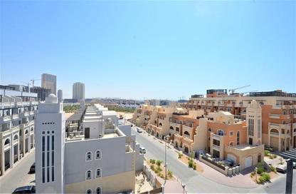 Apartment - 2 Bedrooms - 3 Bathrooms for rent in Autumn 2 - Autumn - Seasons Community - District 15 - Jumeirah Village Circle - Dubai