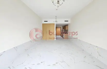 Apartment - 1 Bathroom for rent in May Residence 3 - May Residence - District 10 - Jumeirah Village Circle - Dubai Apartment - 1 Bathroom for rent in May Residence 3 - May Residence - District 10 - Jumeirah Village Circle - Dubai