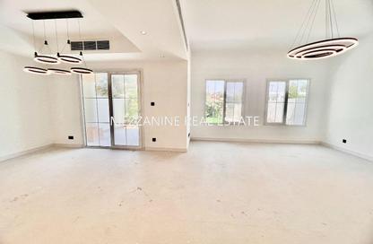 Villa - 2 Bedrooms - 3 Bathrooms for rent in Springs 3 - The Springs - Dubai