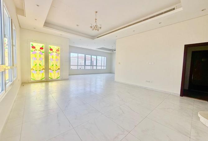 77401935 - Property Image 3