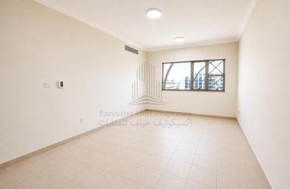 Apartment - 2 - 2 for rent in Airport Road - Abu Dhabi Apartment - 2 - 2 for rent in Airport Road - Abu Dhabi
