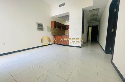 Apartment - 1 Bedroom - 2 Bathrooms for rent in Knightsbridge Court - District 13 - Jumeirah Village Circle - Dubai Apartment - 1 Bedroom - 2 Bathrooms for rent in Knightsbridge Court - District 13 - Jumeirah Village Circle - Dubai