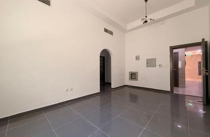 Apartment - 1 Bedroom - 1 Bathroom for rent in AlFalah - Muwaileh Commercial - Sharjah