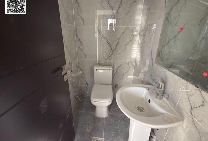 76973943 - Property Image 3