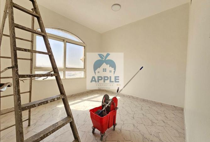 83681378 - Property Image 3