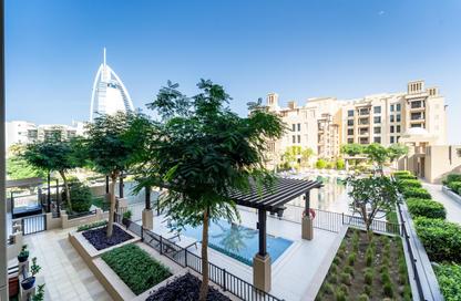Apartment - 4 Bedrooms - 4 Bathrooms for sale in Lamtara 2 - Madinat Jumeirah Living - Umm Suqeim - Dubai