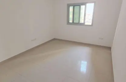 شقة - 2 غرف نوم - 2 حمامات للايجار في التعاون - الشارقة