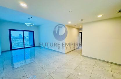 Apartment - 2 Bedrooms - 3 Bathrooms for rent in Titanium Tower - Al Karama - Dubai
