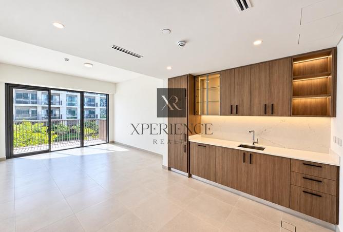 1-bed apartment in Sundridge · Brand new · Pool view — photo 3